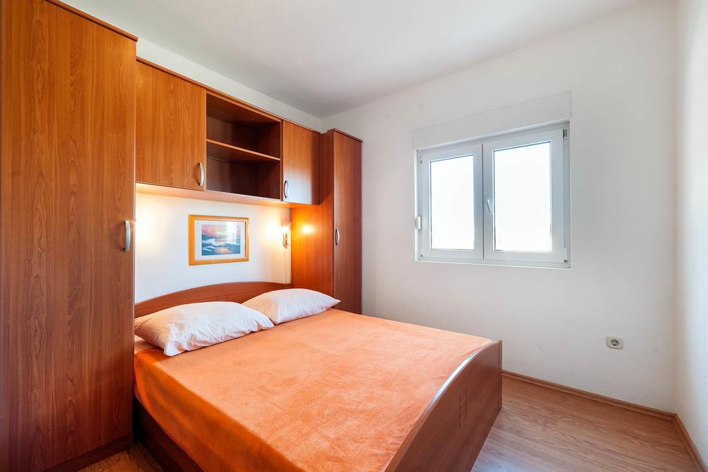 Apartments Maras 希贝尼克 外观 照片
