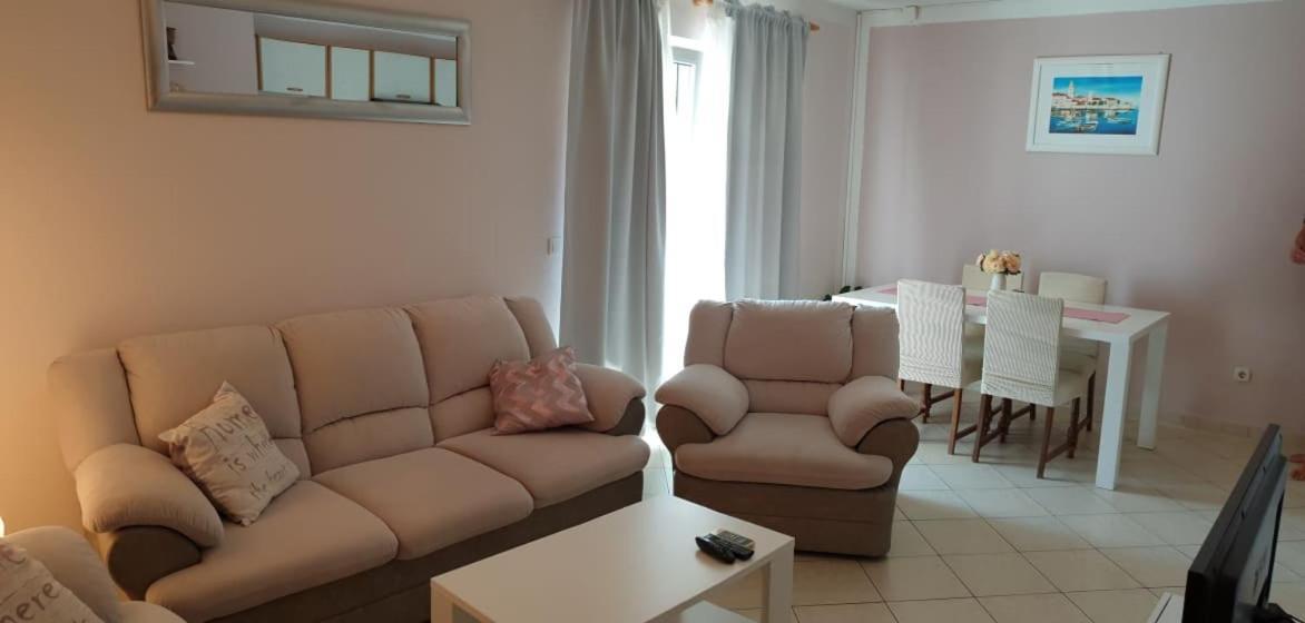 Apartments Maras 希贝尼克 外观 照片