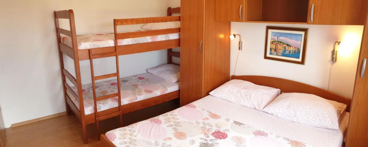 Apartments Maras 希贝尼克 外观 照片